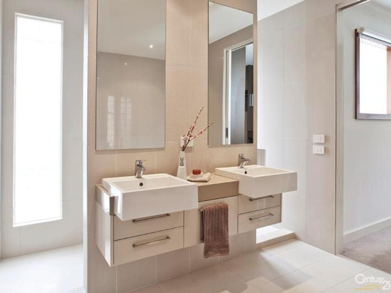 1/144 Weatherall Road, Cheltenham VIC 3192