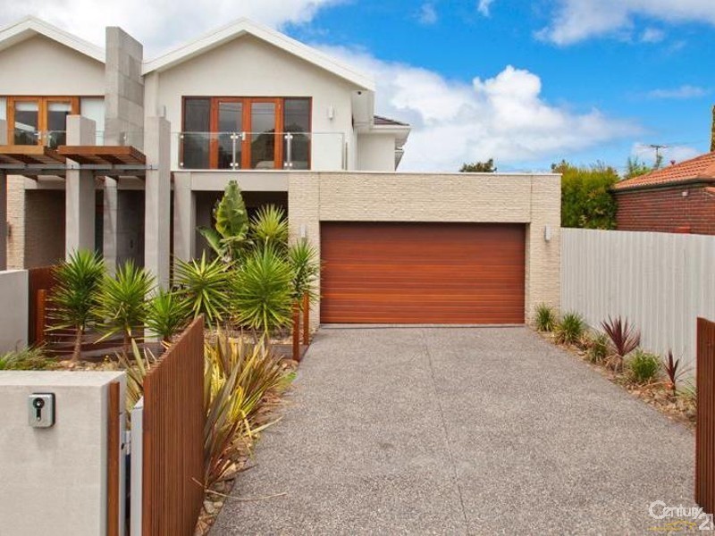 1/144 Weatherall Road, Cheltenham VIC 3192