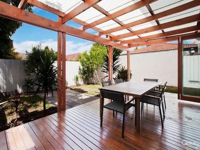 1/144 Weatherall Road, Cheltenham VIC 3192