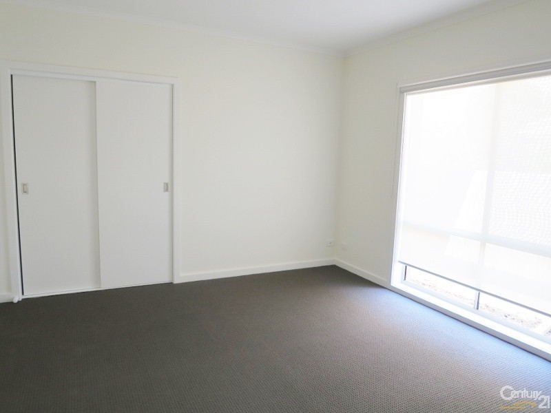 1/5 Hadkinson Street, Clayton South VIC 3169