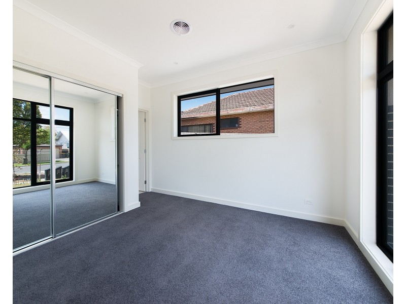 1/20 Tamar Grove, Oakleigh VIC 3166