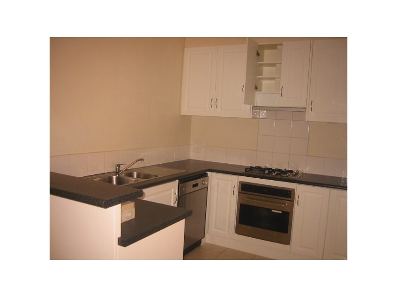 10/2 McKelvie Court, Glen Waverley VIC 3150