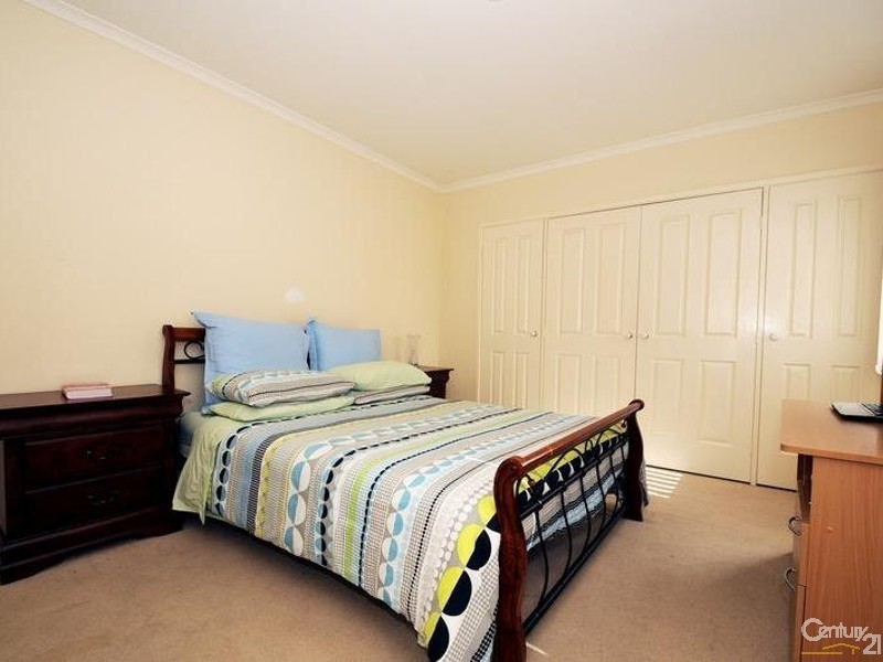 10/2 McKelvie Court, Glen Waverley VIC 3150