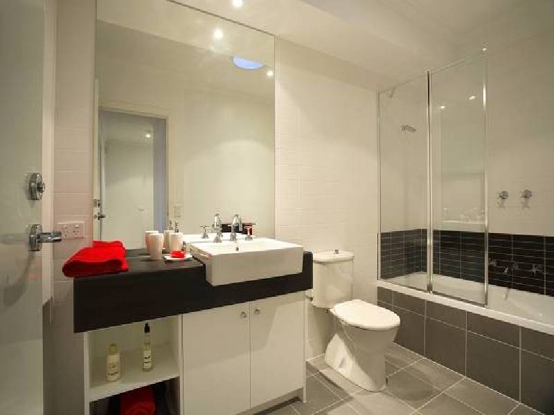 2 Evergreen Boulevard, Clayton South VIC 3169