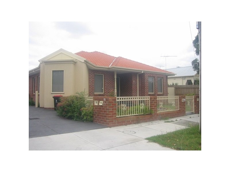 2/35 KNIGHT STREET, Clayton VIC 3168