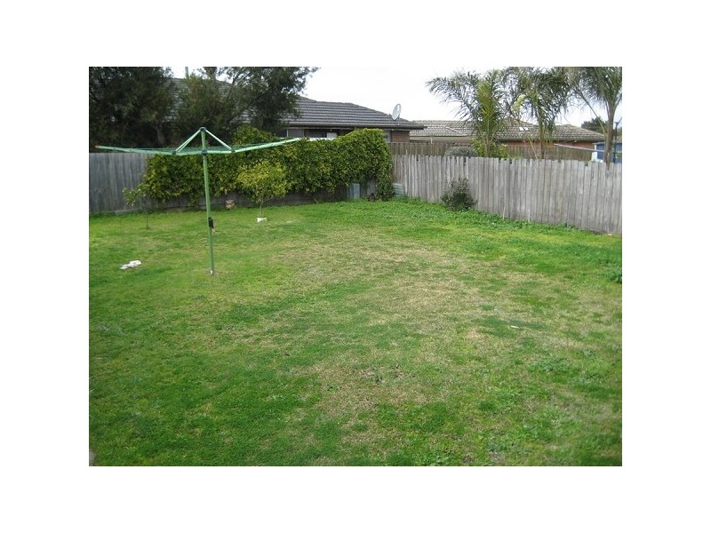 63 Bushland Avenue, Clarinda VIC 3169