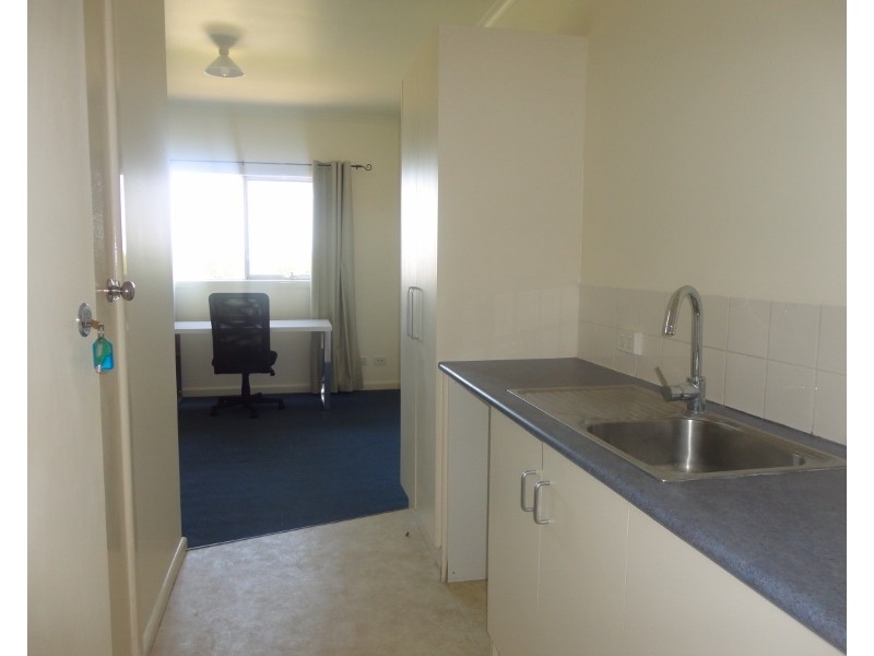 F16/2015 Dandenong Road, Clayton VIC 3168