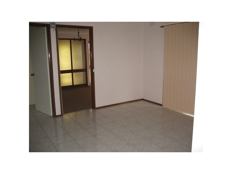 1 Tarago Crescent, Clarinda VIC 3169