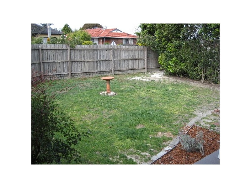 2/61 Macrina Street, Oakleigh East VIC 3166