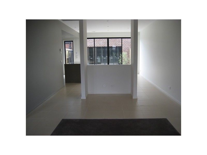 23 Evergreen Blvd, Clayton South VIC 3169
