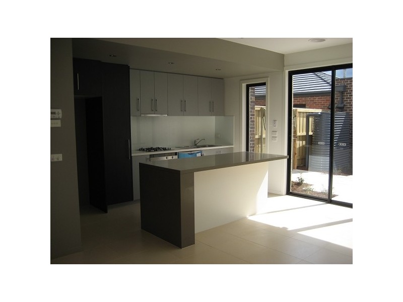 23 Evergreen Blvd, Clayton South VIC 3169