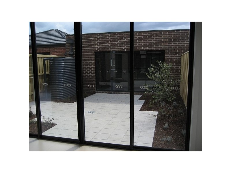 23 Evergreen Blvd, Clayton South VIC 3169