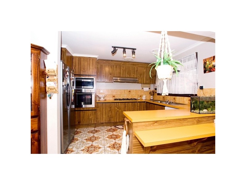 8 Shannon Court, Clarinda VIC 3169