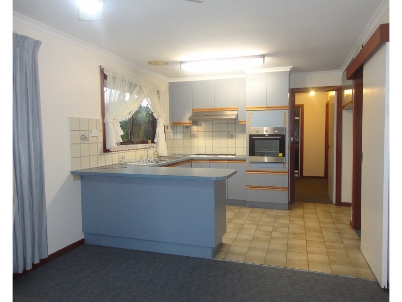 2/144 Springs Road, Clarinda VIC 3169