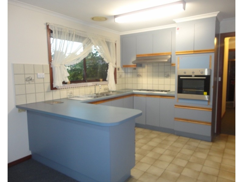 2/144 Springs Road, Clarinda VIC 3169