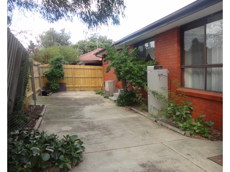 2/144 Springs Road, Clarinda VIC 3169