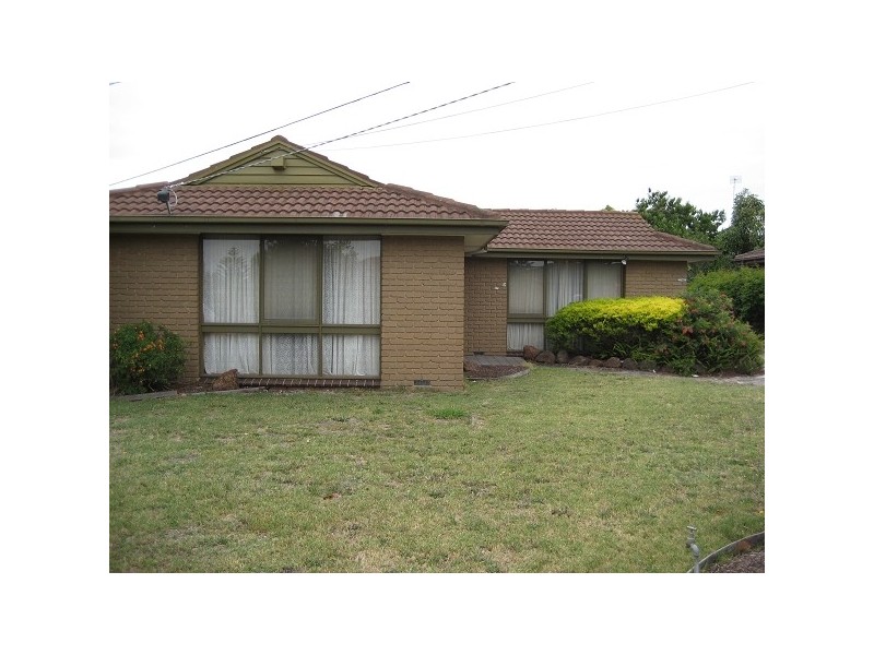 9 Tarago Cres, Clarinda VIC 3169