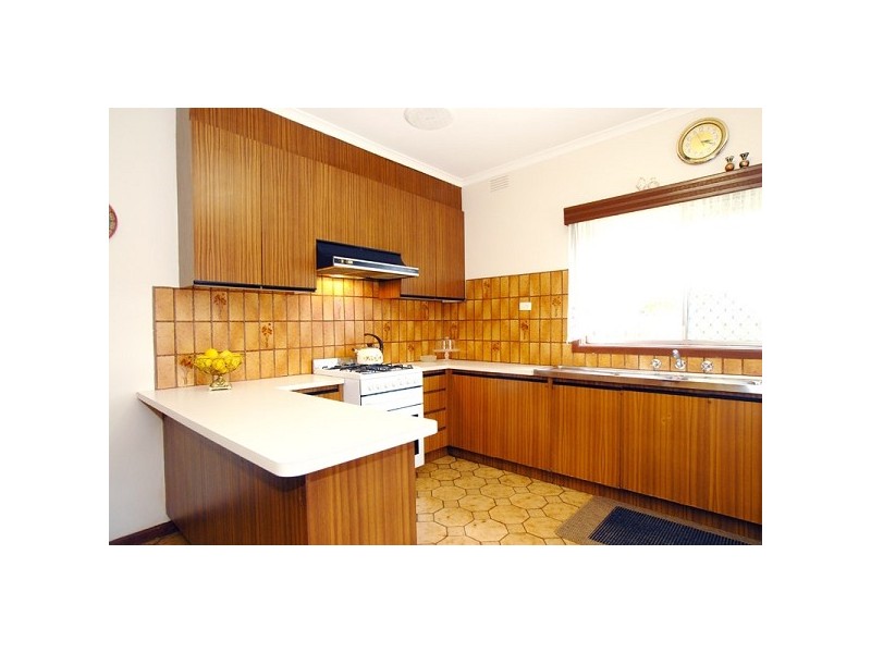 1 Barton Road, Clayton South VIC 3169