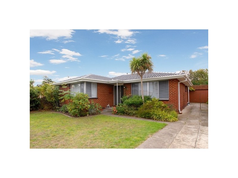 11 Barringun Crescent, Clayton South VIC 3169