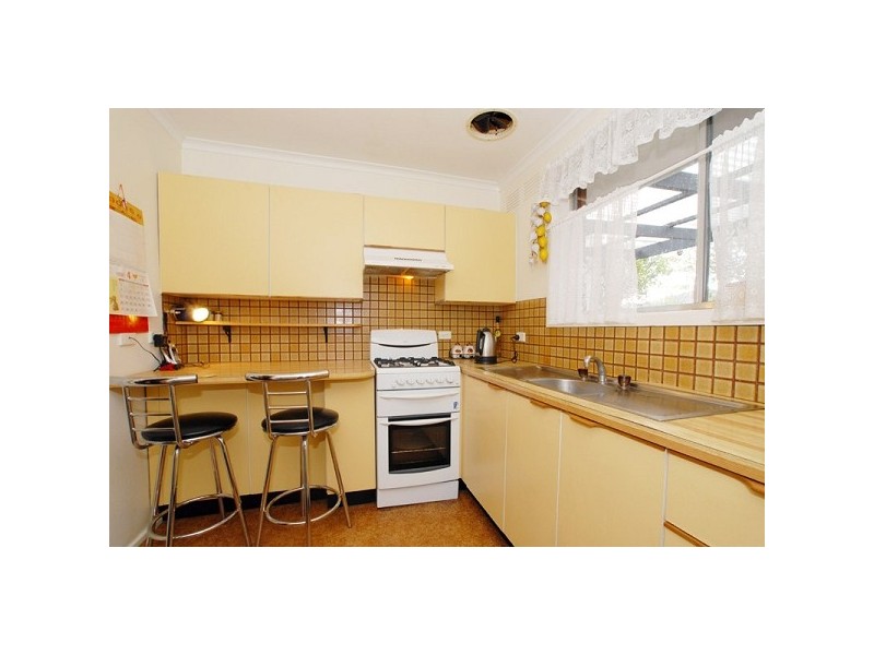 11 Barringun Crescent, Clayton South VIC 3169