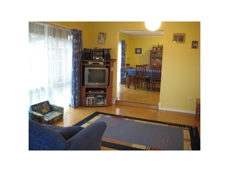 9A Manoon Road, Clayton VIC 3168