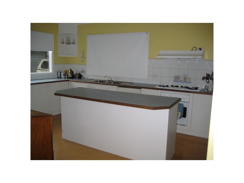 9A Manoon Road, Clayton VIC 3168