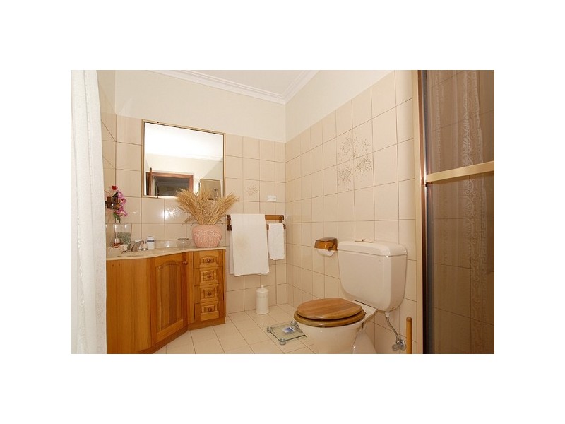 4 Monterey Court, Oakleigh South VIC 3167