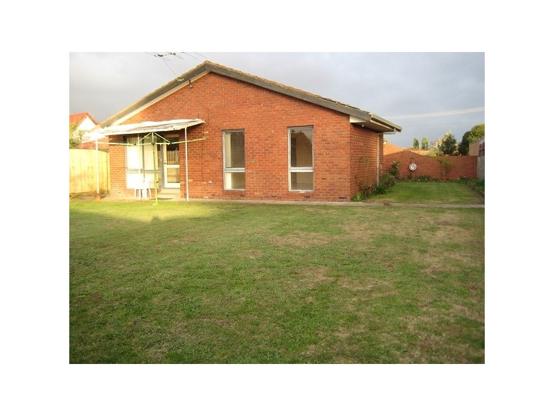 7 GLENELG DRIVE, Clayton South VIC 3169