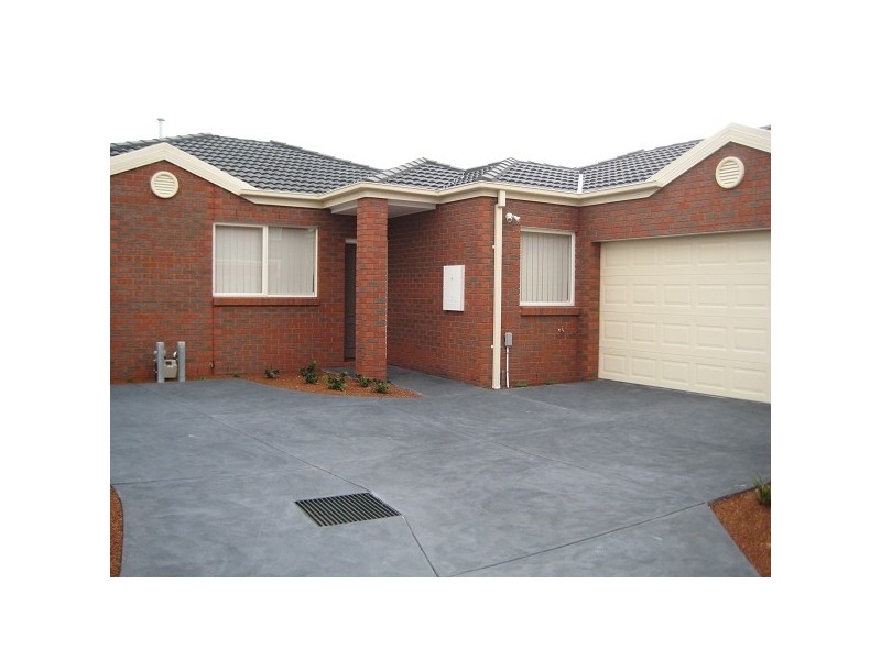 2/25 Sundowner Ave, Clarinda VIC 3169