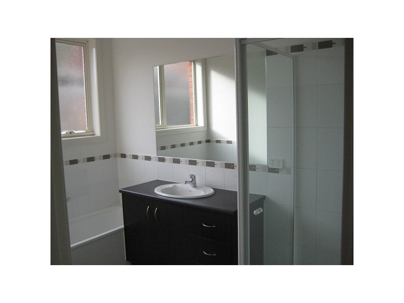 2/25 Sundowner Ave, Clarinda VIC 3169