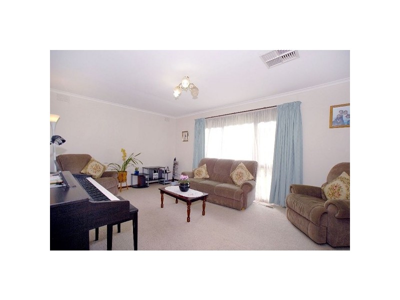 10 Sundowner Avenue, Clarinda VIC 3169