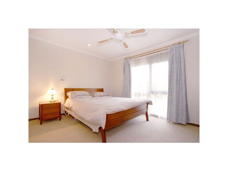 10 Sundowner Avenue, Clarinda VIC 3169