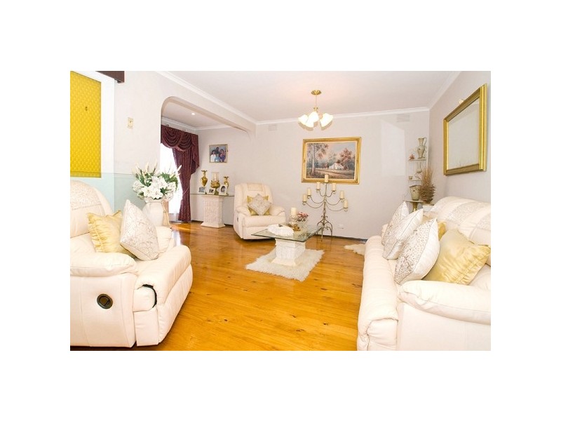 8 Shannon Court, Clarinda VIC 3169