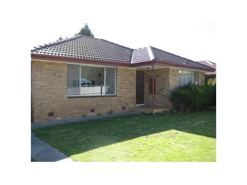 5 Glencannon Crescent, Clayton South VIC 3169