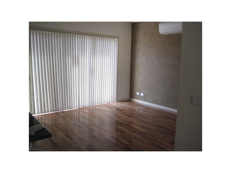 2/10 Second St, Clayton South VIC 3169