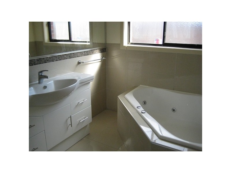 2/10 Second St, Clayton South VIC 3169