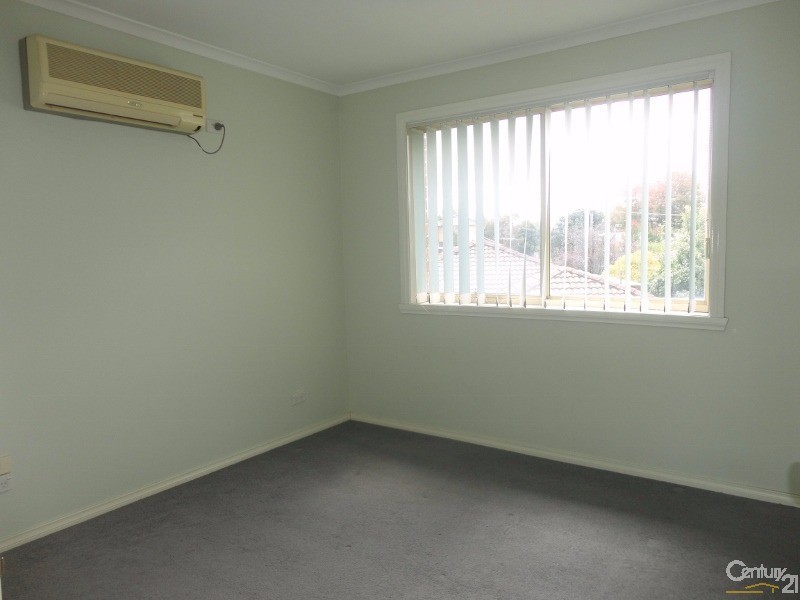 3/4 Burton Avenue, Clayton VIC 3168