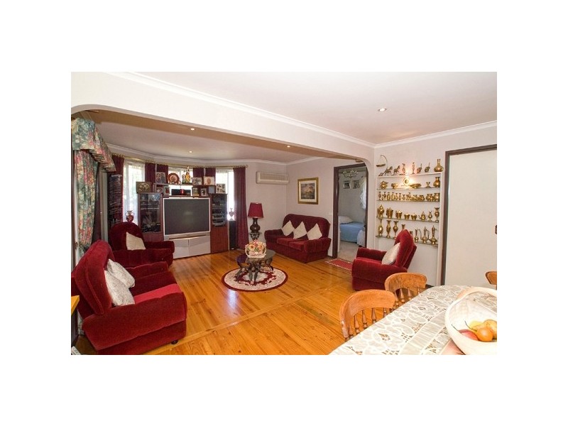 8 Shannon Court, Clarinda VIC 3169