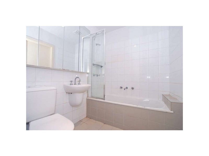 5/2 Greenfield Drive, Clayton VIC 3168
