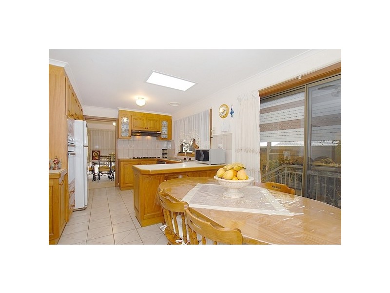 8 Pecan Court, Oakleigh South VIC 3167