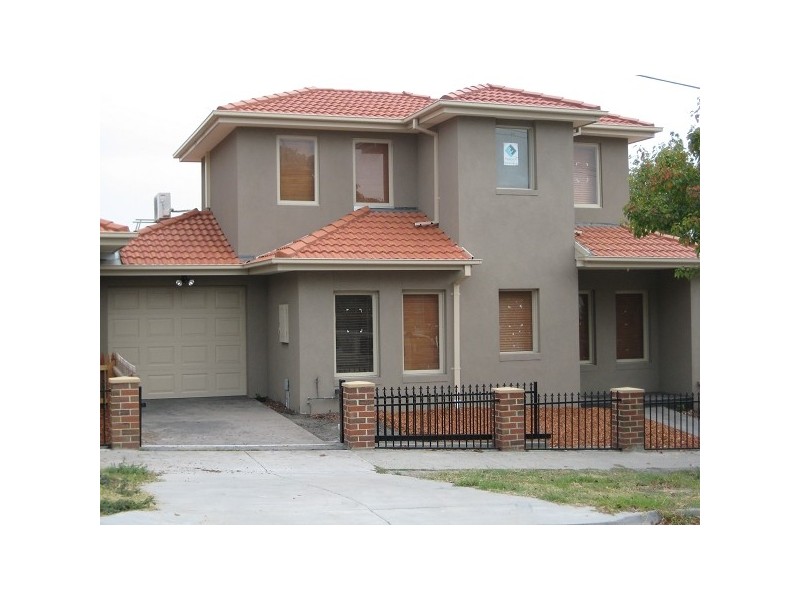 2/1478 Dandenong Road, Oakleigh VIC 3166