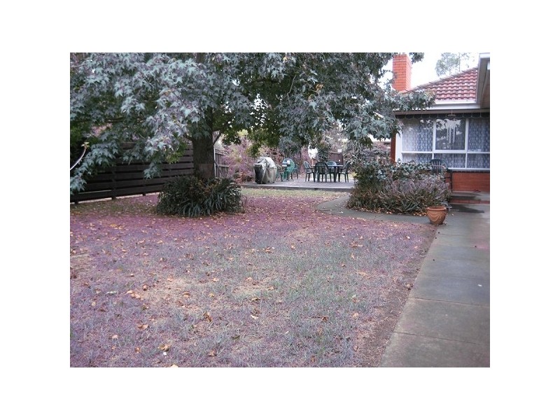 27 Ester Crescent, Clayton South VIC 3169