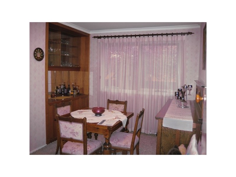 27 Ester Crescent, Clayton South VIC 3169