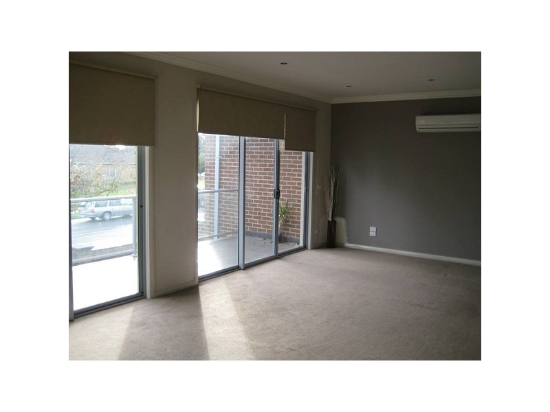 2/2 CLARINDA ROAD, Clarinda VIC 3169