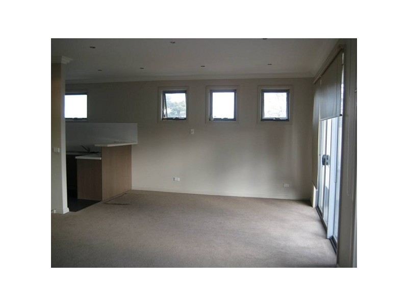 2/2 CLARINDA ROAD, Clarinda VIC 3169