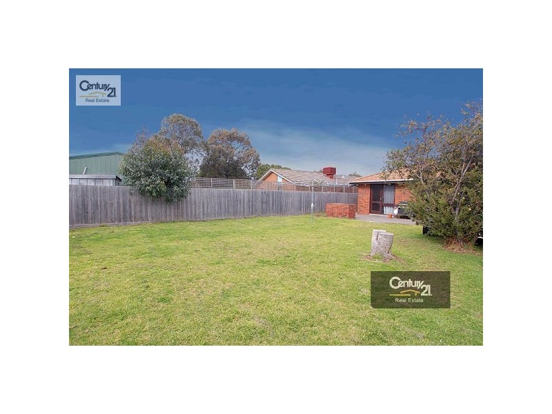 15 Debbie Close, Clarinda VIC 3169