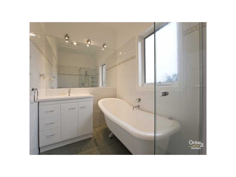 34 Gillard Street, Burwood VIC 3125