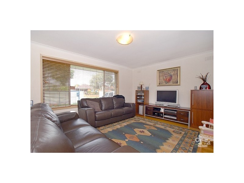 5 Glencannon Crescent, Clayton South VIC 3169