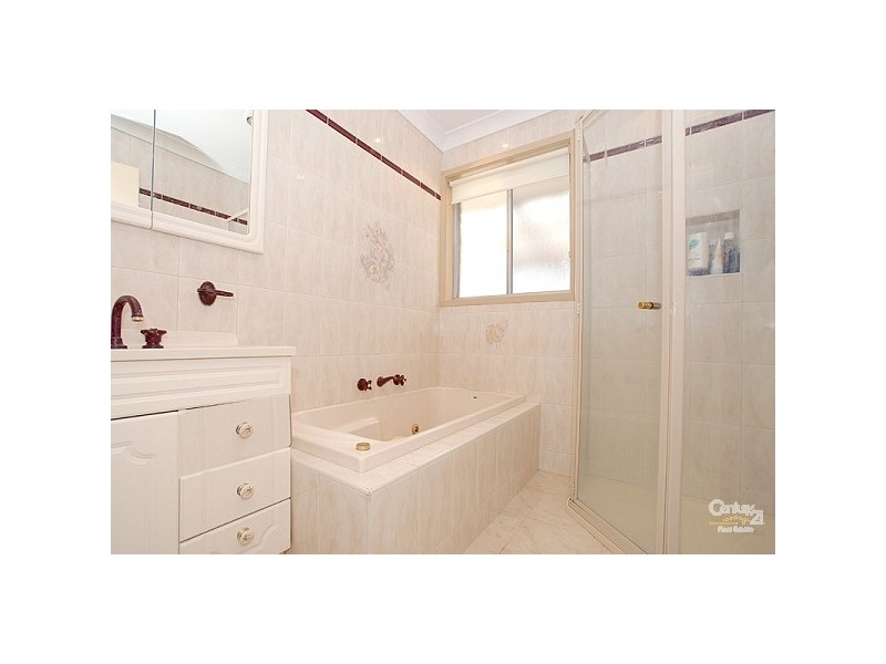 5 Glencannon Crescent, Clayton South VIC 3169