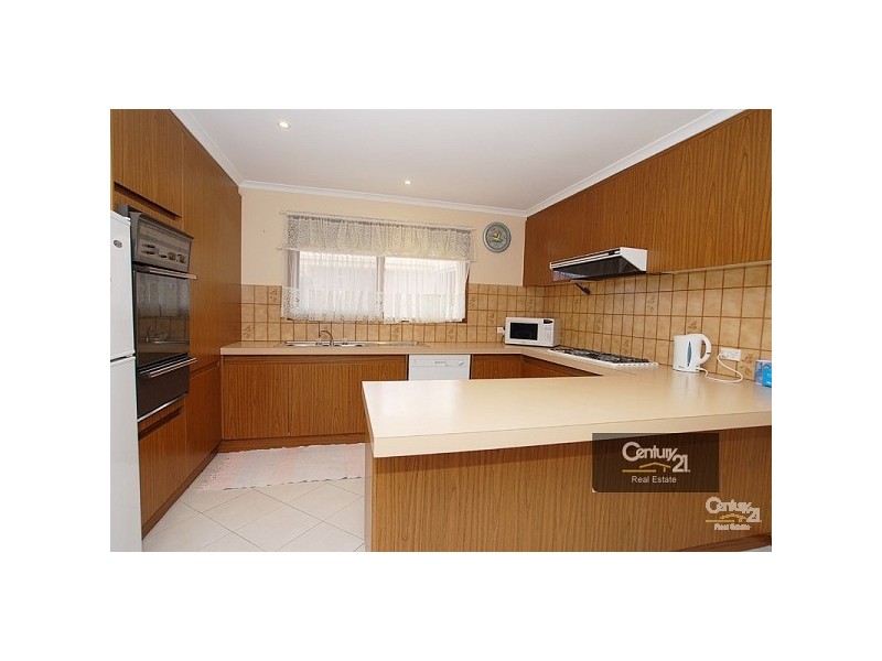 68 Hunt Crescent, Clarinda VIC 3169